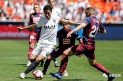 雷速体育直播官网-包含埃瓦尔表现低迷，连续不胜伤势加重的词条