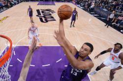 雷速体育app-北京队险胜国王，布伦森带队取胜