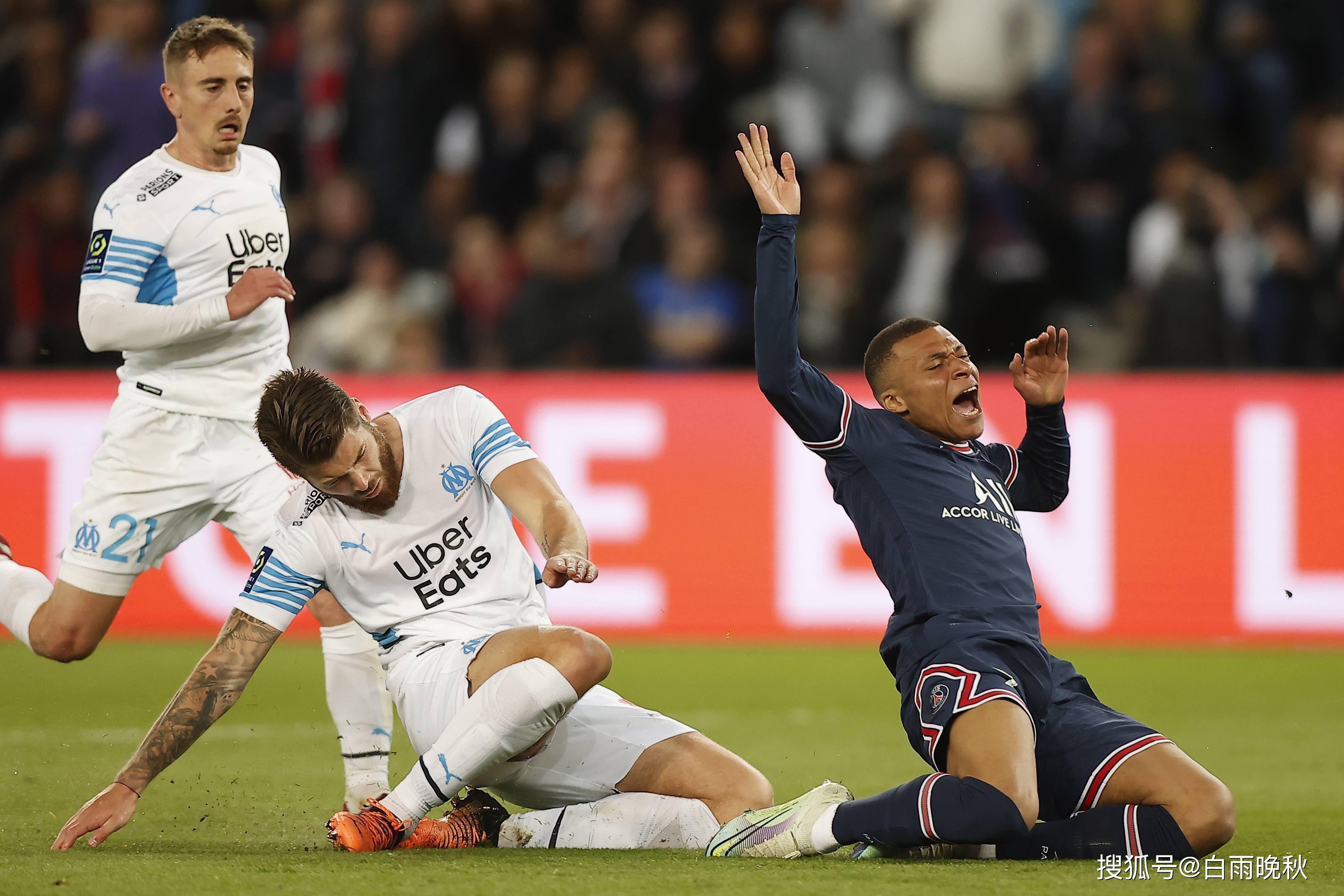 巴黎圣日耳曼取得关键胜利，领跑积分榜