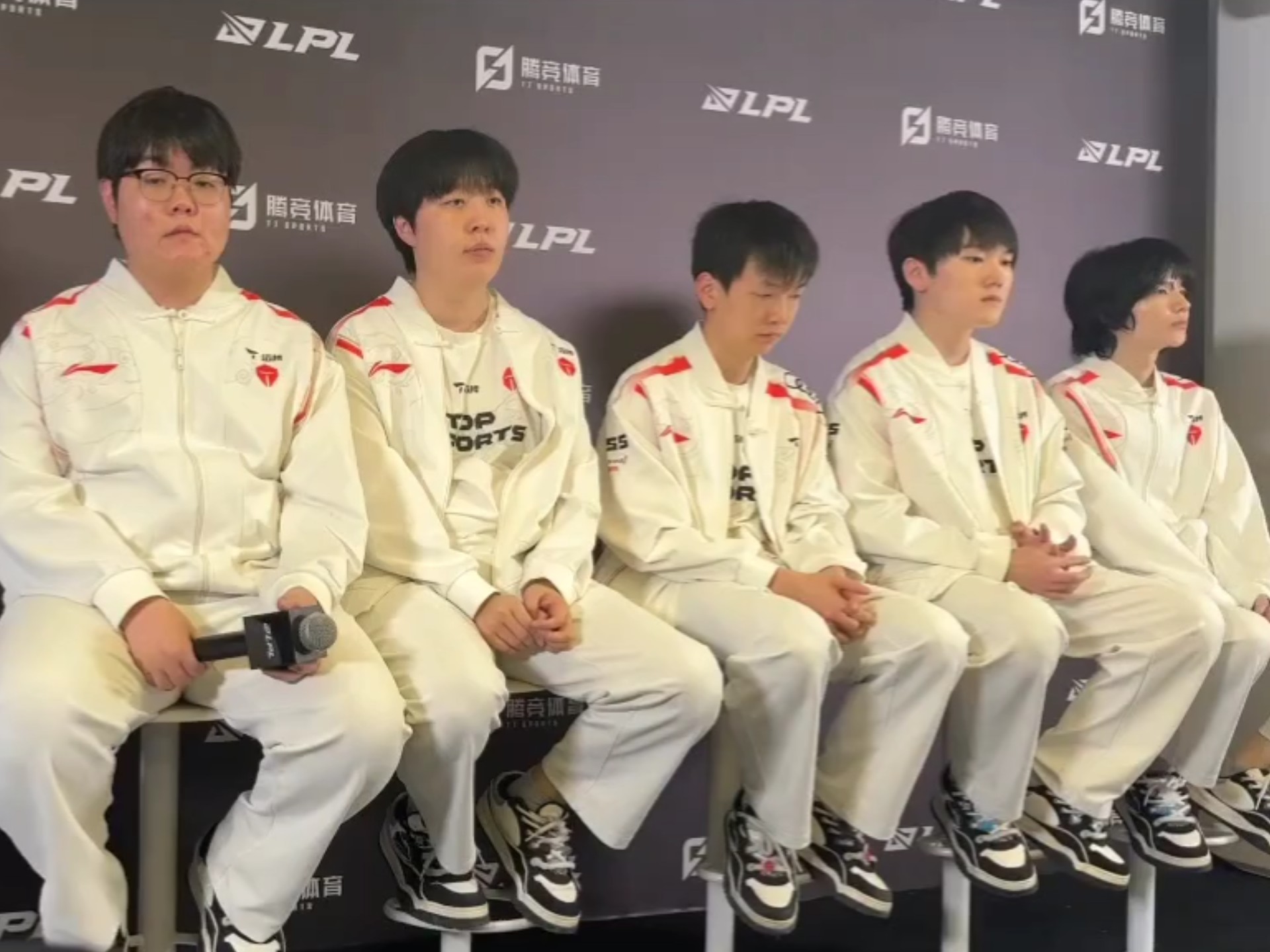 DK绝杀TES,Perkz成为全场焦点淘汰赛3:2(成都) DK绝杀TES,Perkz成为全场焦点淘汰赛3:2(成都)