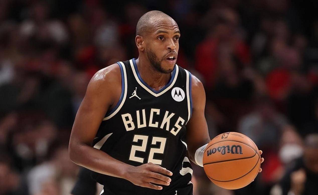 雄鹿主场胜开拓者，米德尔顿贡献全面表现