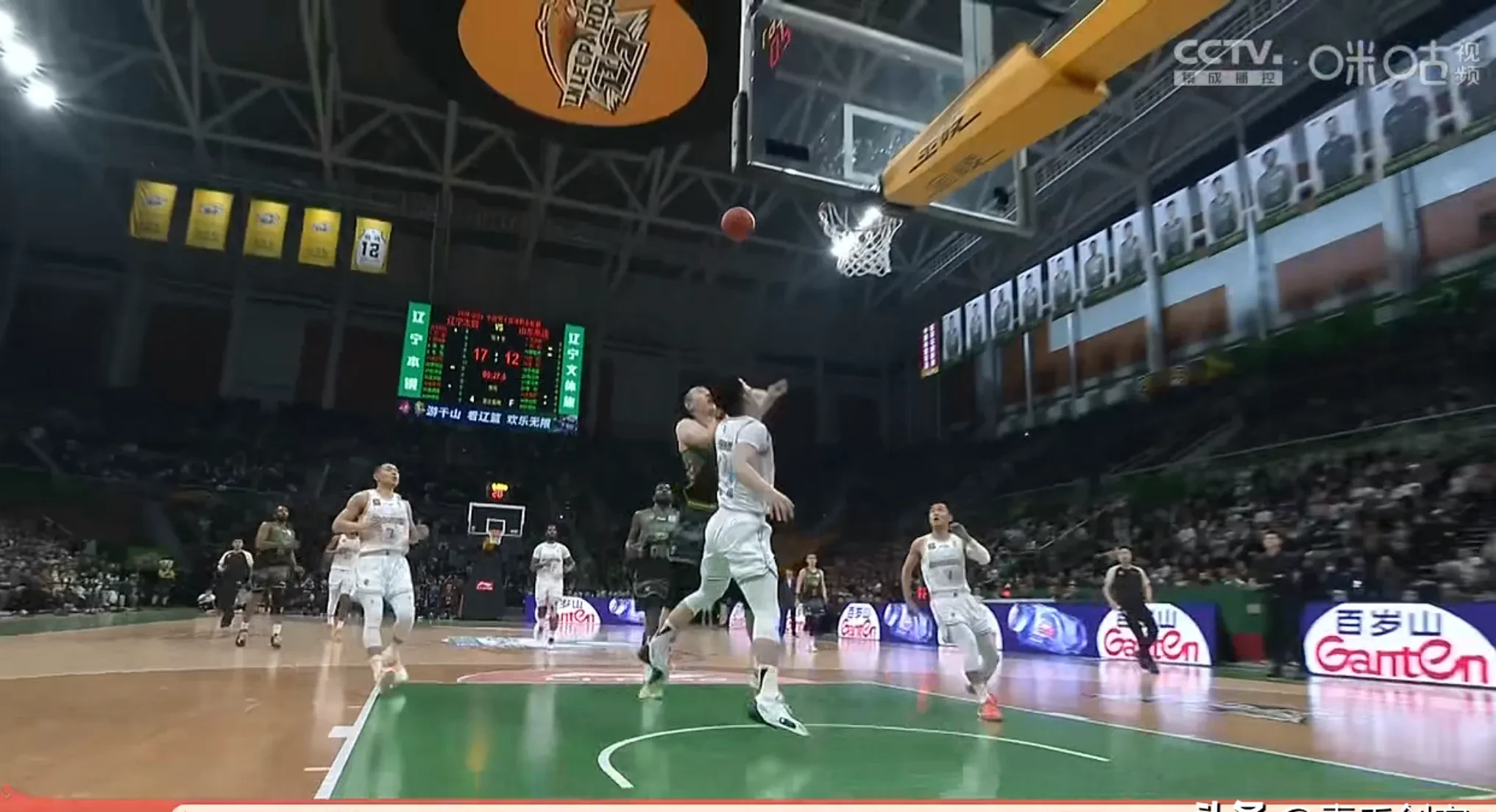 包含强队对决，全场观众沸腾热血高涨的词条