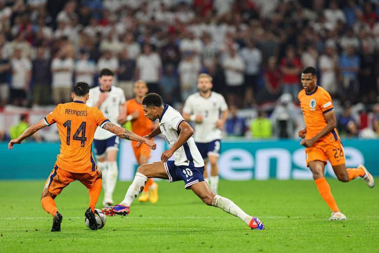 芬兰队在客场惨败,形势严峻 芬兰队在客场惨败,形势严峻