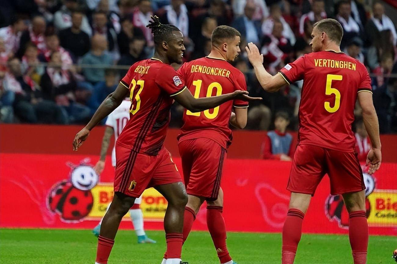 英格兰羽毛球队险胜日本羽毛球队，辛杜高光表现的简单介绍