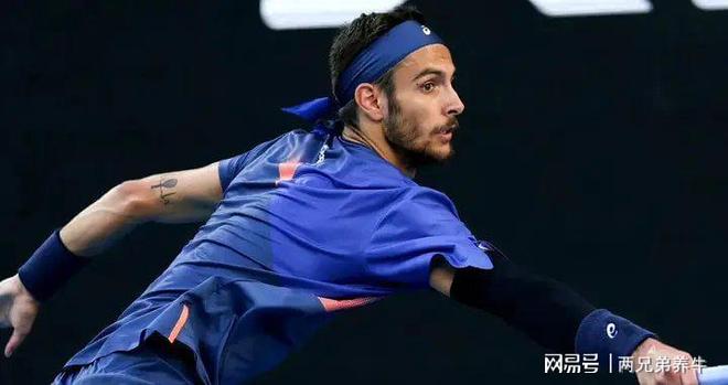 包含意大利网球队爆冷日本网球队，克耶高斯打破历史纪录的词条