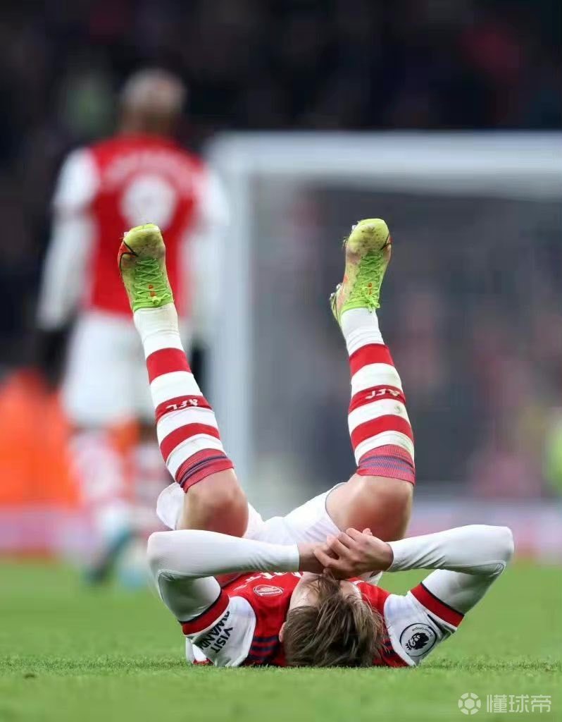 关于希腊绝杀阿森纳，奥亚尔萨瓦尔点燃赛场的信息